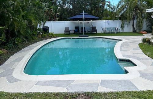 Lighthouse Point House | Tropical Paradise in Lighthouse