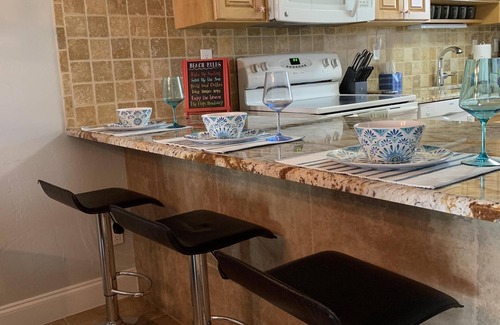 Marco Island Condo | Tropical Paradise Awaits!Summer is over.Book your November & December Vacations!