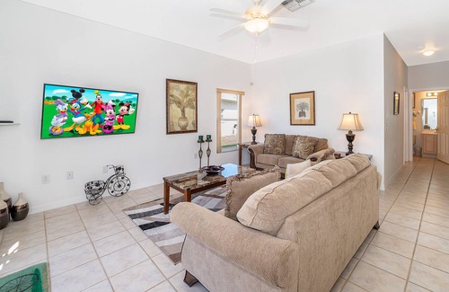 Crescent Lakes House | Tropical Paradise Villa