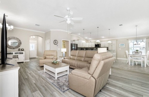 Wildwood Apartment | Tropical Private Fenney Escape