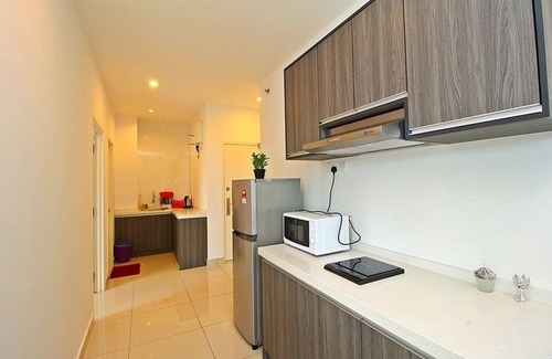 Downtown George Town Apartment | Tropical Vacation Stay with Seaview