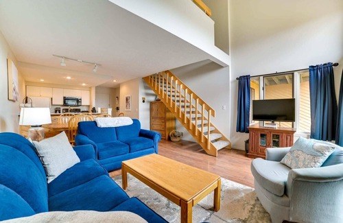 Harbor Springs Apartment | Trout Creek Resort Condo - 1 Mi to Nubs Nob!