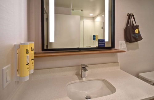 Concord Hotel | Tru by Hilton Concord