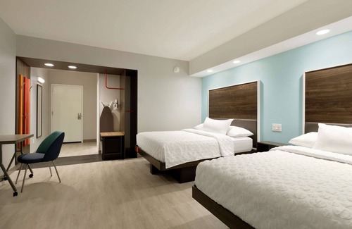 St. Charles Hotel | Tru by Hilton St. Charles St. Louis, MO