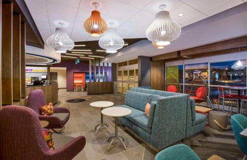 Traverse City Hotel | Tru By Hilton Traverse City