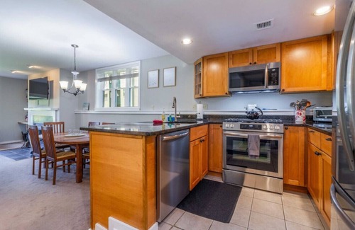 Ludlow Apartment | True Ski in/Ski out with Pool, Hot tubs & Firepits