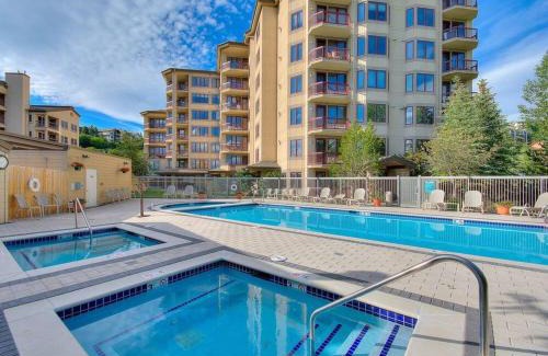 Steamboat Springs Apartment | True Ski-in Ski-Out Luxury 3bd with huge views