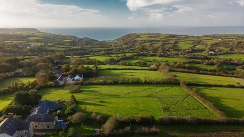 Tan-y-groes House | Trysor Holiday Cottage, Cardigan Bay with sea views