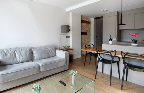 Rochapea Apartment | TuApartamento Boutique - Plaza del Castillo 29, 4