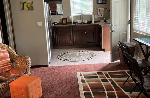 Bailey Cottage | Tucan Guest Cottage, Rocky Mountain Getaway, 30 Min to Denver
