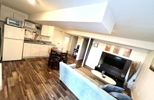 Waltham Apartment | Tucked away garden level studio near Cambridge 2740