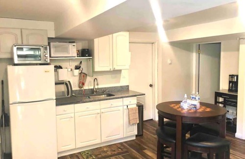 Waltham Apartment | Tucked away garden level studio near Cambridge 2740