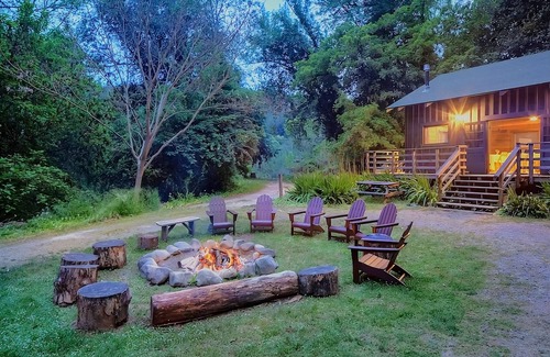 Guerneville Hotel | Tucked Away On The Banks of the Russian River! Outdoor Pool and Free Parking!