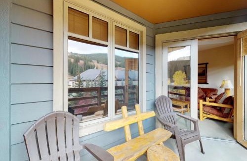 Copper Mountain Village Apartment | Tucker Mountain Lodge 321