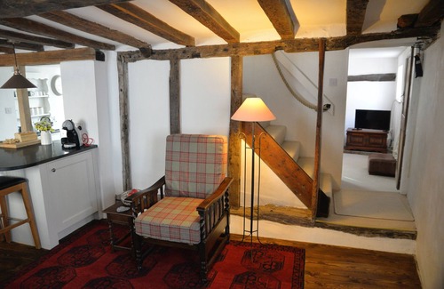 Sandwich Cottage | TUDOR COTTAGE, family friendly, character holiday cottage in Sandwich