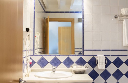 Castillo de Castellar Hotel | TUGASA Castillo de Castellar