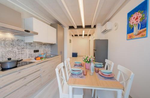 Salionze Apartment | Tulipano Apt - Palazzo Palermo 1817 - Happy Rentals