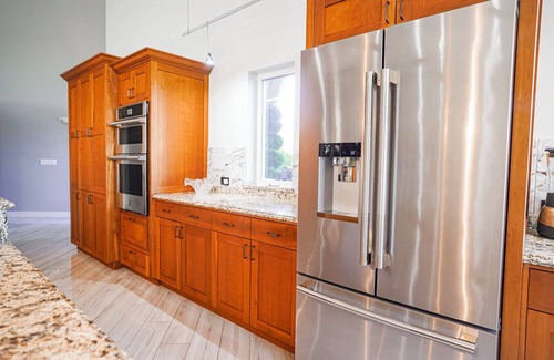 Mount Vernon House | Tulips and Cascade Mountains Retreat