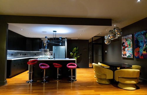Central Business District House | 🌟 Tulones Family Getaway, Book Now! 🏡✨