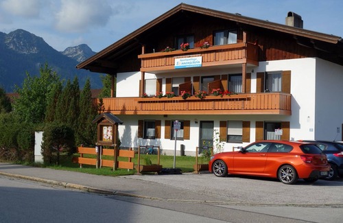 Inzell Apartment | Tulpen-Apartment für 4 Personen, 2 separate Schlafzimmer, 55 m²