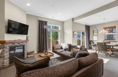 Downtown Leavenworth Apartment | Tumwater Vista Retreat, Unit 903