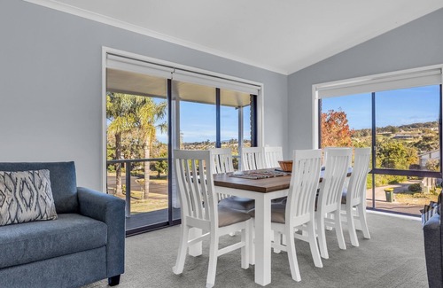 Tura Beach Cabin | Tura Beach Getaway on Telopea