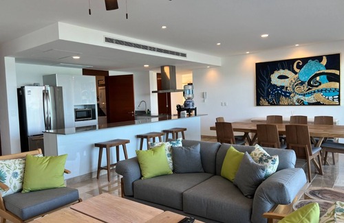 Progreso Municipality Condo | Turena 304, Luxury Beachfront condo w/private pool/hot tub and breathtaking view