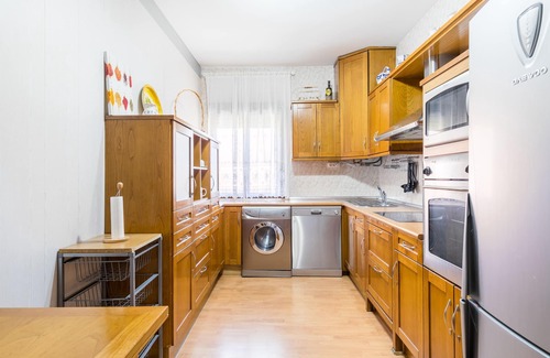 Toledo Apartment | TURISToledo: RUBÍ (Broad and flirty). Capacity 6 guests with option of 7.