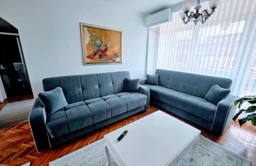 Novi Pazar Apartment | Turquoise Sunny Apartment