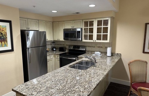 Northeast Virginia Beach Condo | Turtle Cay - Great Pools and Steps Away from Boardwalk and Beach!