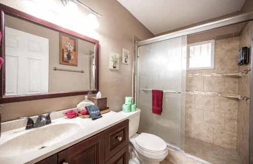 Sunrise Manor House | Tuscan Oasis Elegance with Comfort King Bed