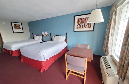 Branson Hotel | Twelve Oaks Inn
