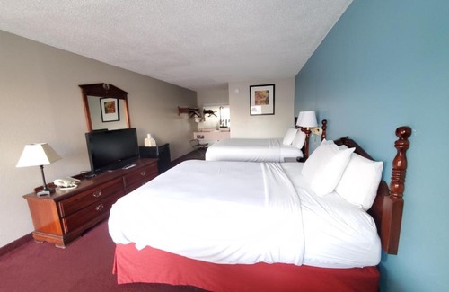 Branson Hotel | Twelve Oaks Inn