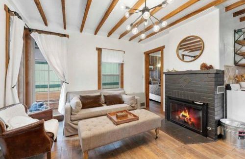 Big Bear Lake Villa | Twin Pines Hideaway BBQ, Fire-pit, Location!