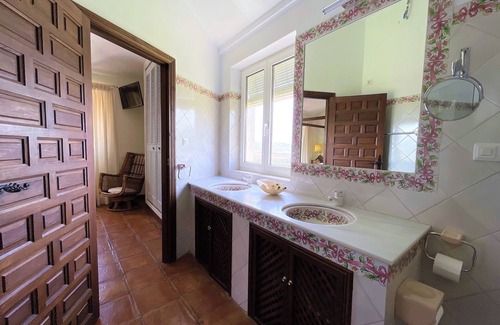 Ronda Bed & Breakfast | Twin room-Countryside view-Private Bathroom-Cottage