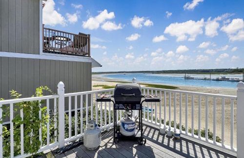 Wells Beach House | Twin Sails