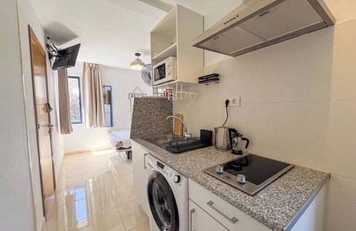 Corralejo Apartment | Twin Studios, Ocean View, Terrace, 100m to Beach, Pool, Wifi