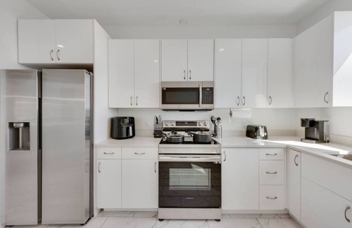 Downtown Dallas Apartment | Twin Urbanview Apartments I King Bed I FreeParking