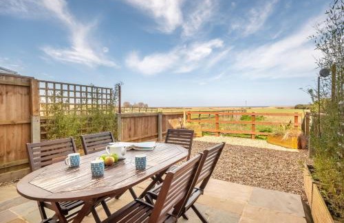 Titchwell House | Twitchers Cottage