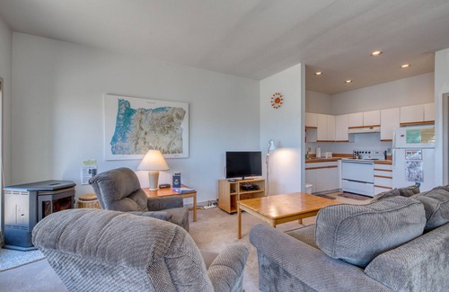 Bandon Condo | Two adjacent near beach condos w/gorgeous ocean views - dogs are OK