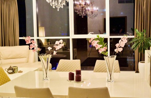 Jumeirah Lake Towers Apartment | Two Bedroom Apartment - The Lake Towers Residence