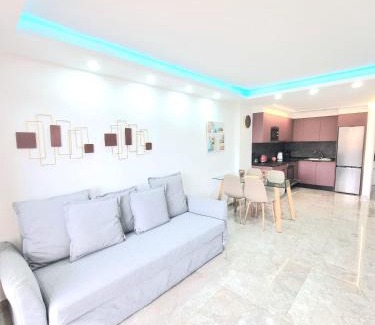 Los Cristianos Apartment | Two-Bedroom ,central,wifi,sea view