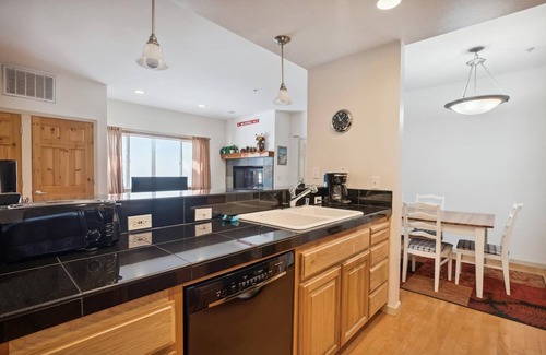 Olympic Valley Condo | Two Bedroom Condo in Olympic Valley. Great Locationt!