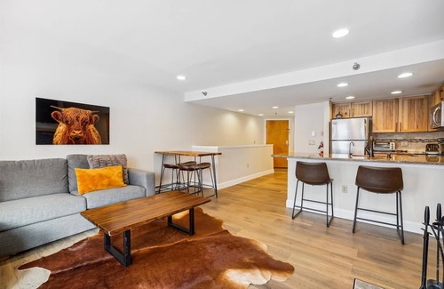 Central Vermont- Killington Condo | Two-Bedroom Condo with Stunning Views and Prime Location A4