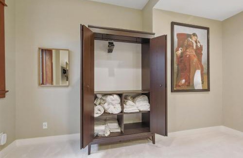 Flagstaff House | Two bedroom condo with steam sauna and billiards