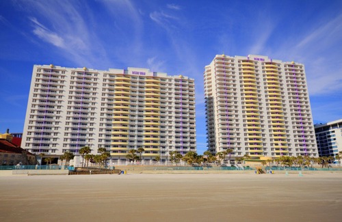 Daytona Beach Condo | Two Bedroom Deluxe Lock-Off, Luxury Condo, Daytona Beach 2056760