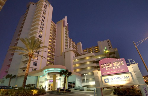 Daytona Beach Condo | Two Bedroom Deluxe Lock-Off, Luxury Condo, Daytona Beach 2056760