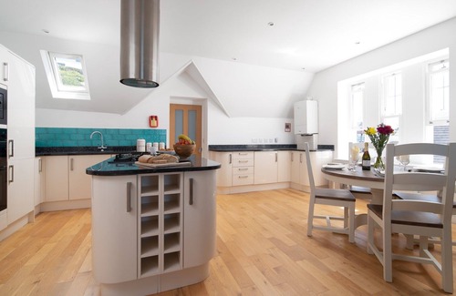 Mortehoe Apartment | Two bedroom holiday apartment overlooking Woolacombe Beach.