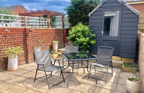 Portsmouth House | Two bedroom house welcomes families and pets