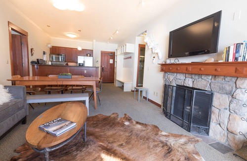 Olympic Valley Condo | Two Bedroom Ski Condo - Village at Palisades Tahoe in Olympic Valley